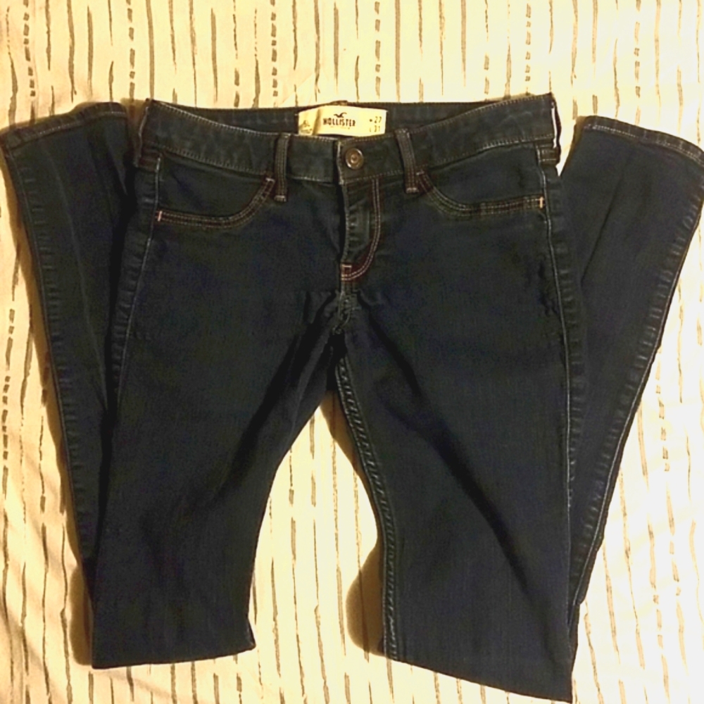 Hollister Mid-Rise Dark Blue Size 5L Jean's
